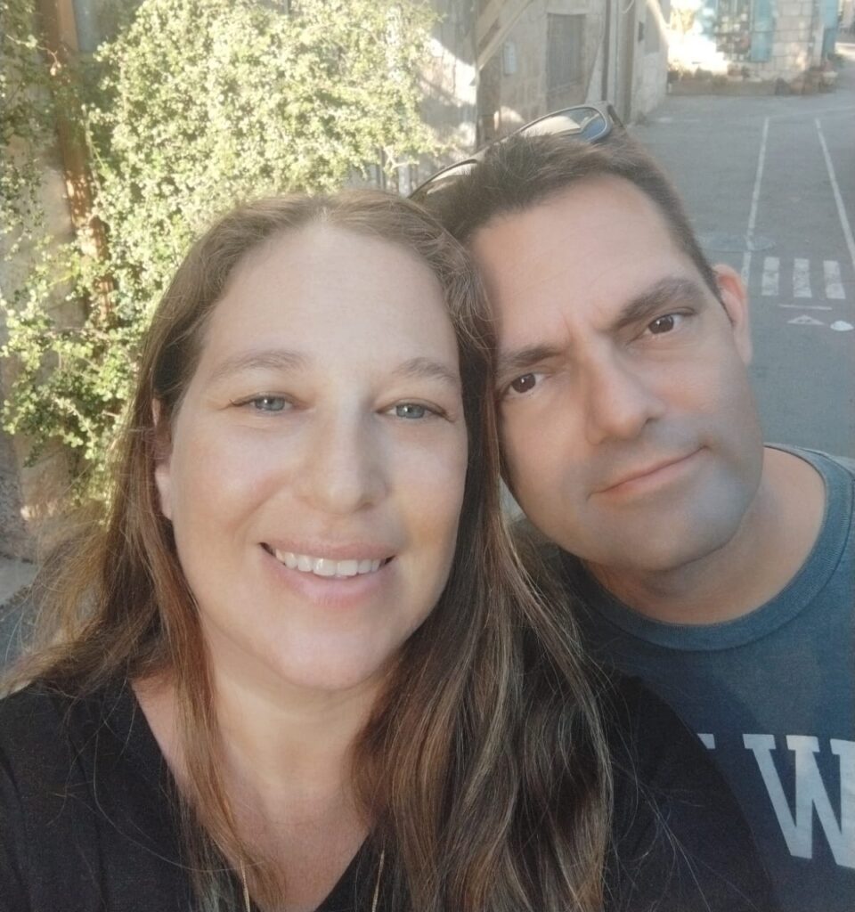 חוות דעת omroads שי ומאיה שקולניק